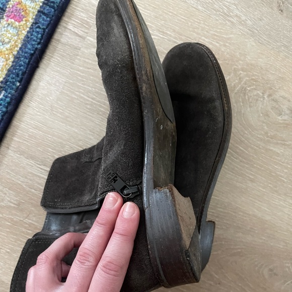 Tory Burch suede and leather boots. Gray brown 11 - Picture 9 of 11